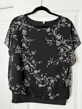 Semi-Formal/Business Top - Women’s